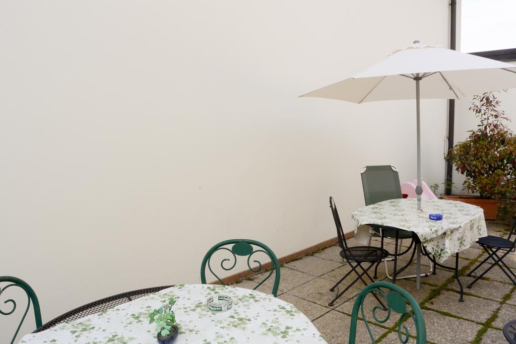 Albergo Meuble Abatjour Мантуя Екстер'єр фото