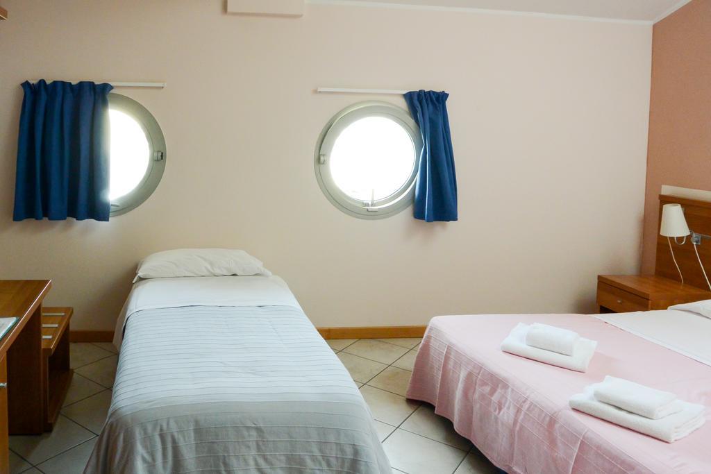 Albergo Meuble Abatjour Мантуя Екстер'єр фото